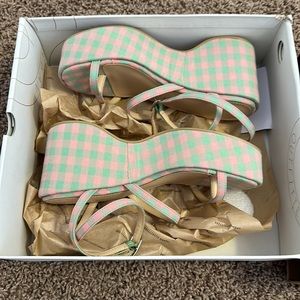 Urban OutfittersNora Strappy Wedge Platform Sandal